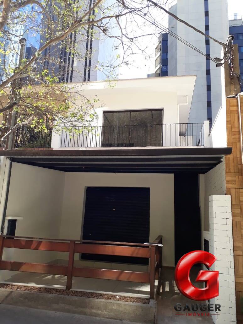 Sala-Conjunto, 200 m² - Foto 1