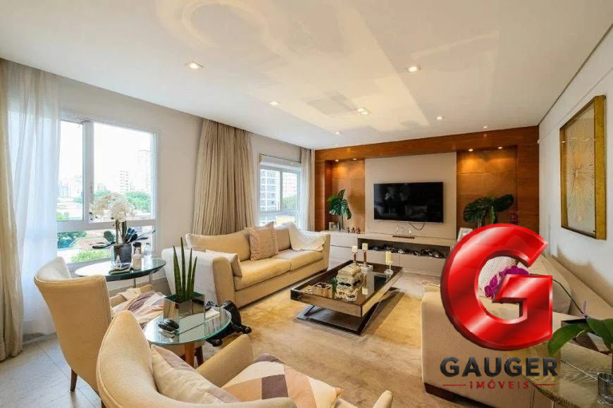 Apartamento, 3 quartos, 210 m² - Foto 1